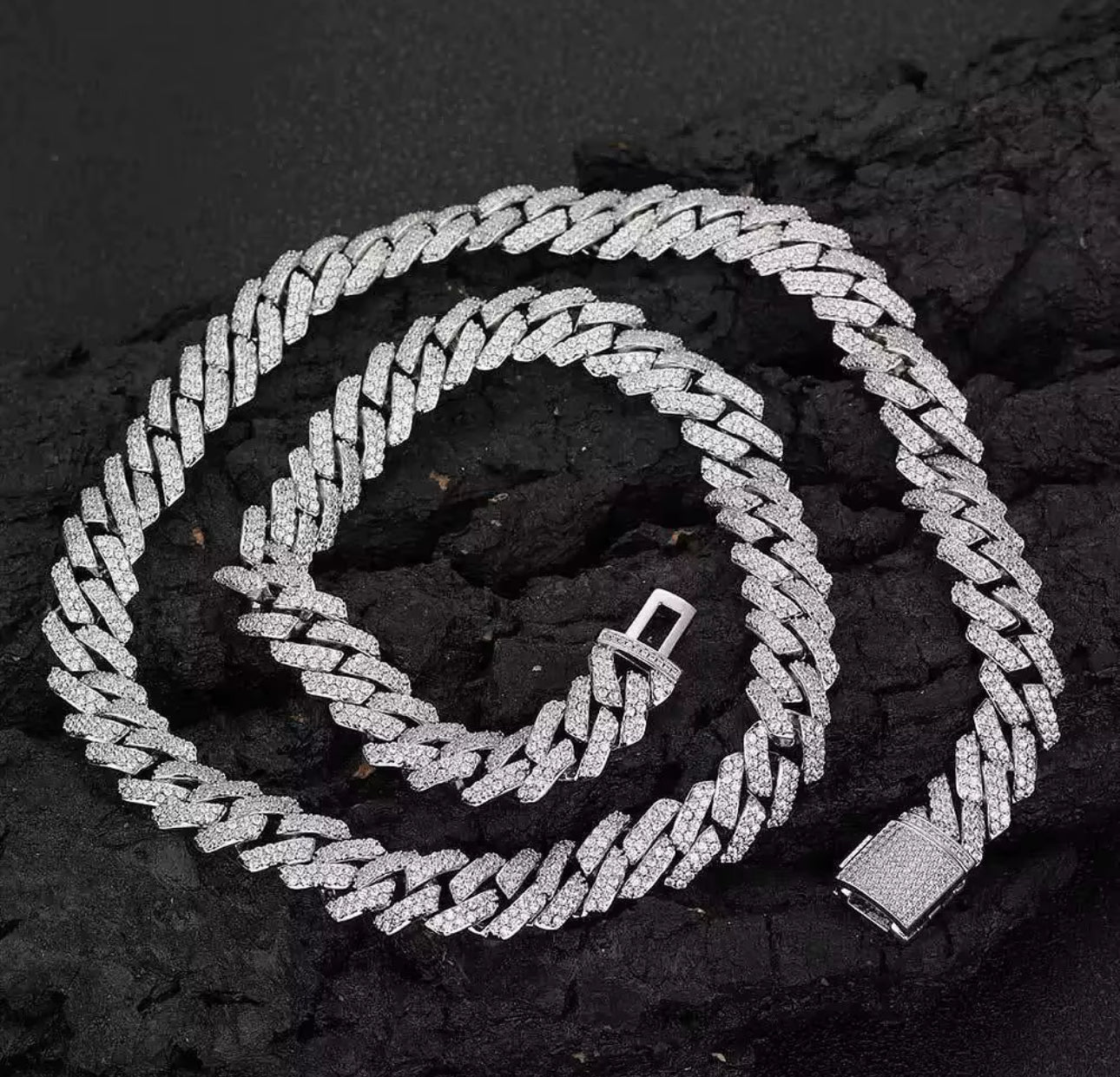 Bright Shiny Dancing Chain