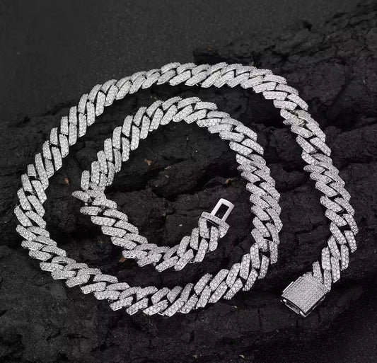 Bright Shiny Dancing Chain